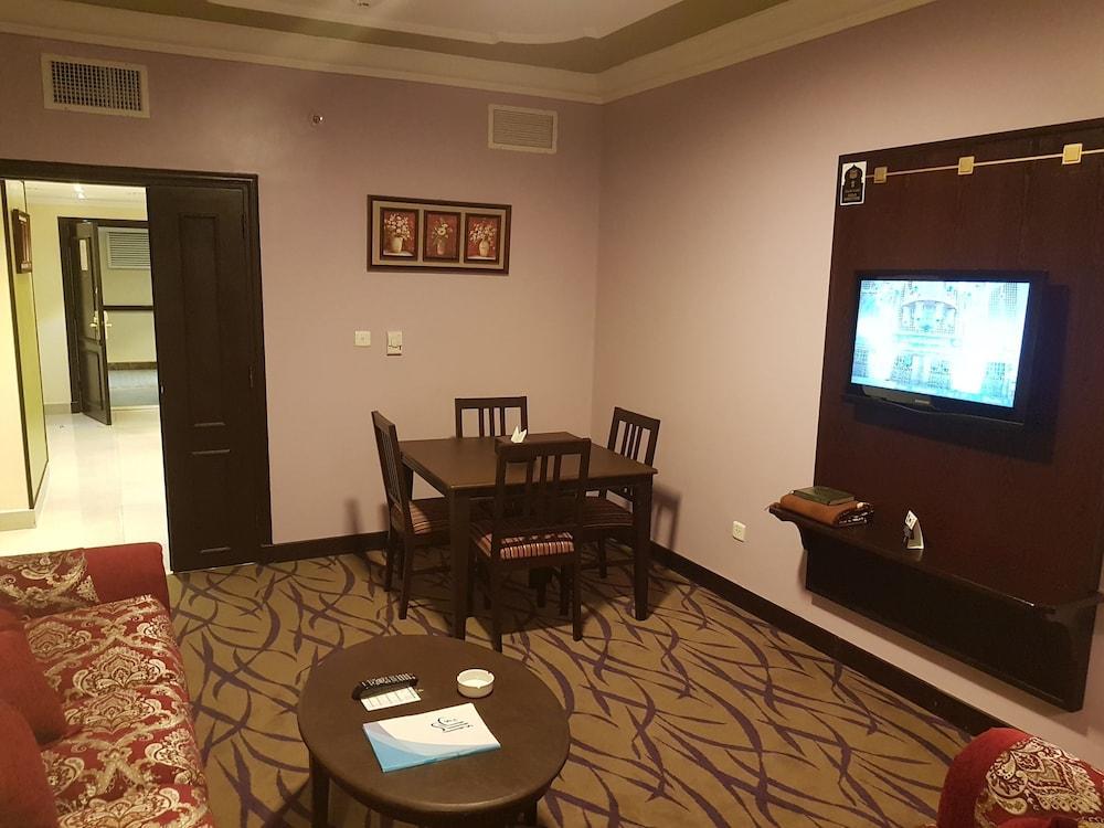 Taiba Suites Madinah Medina Exterior photo A living room in a suite at the hotel
