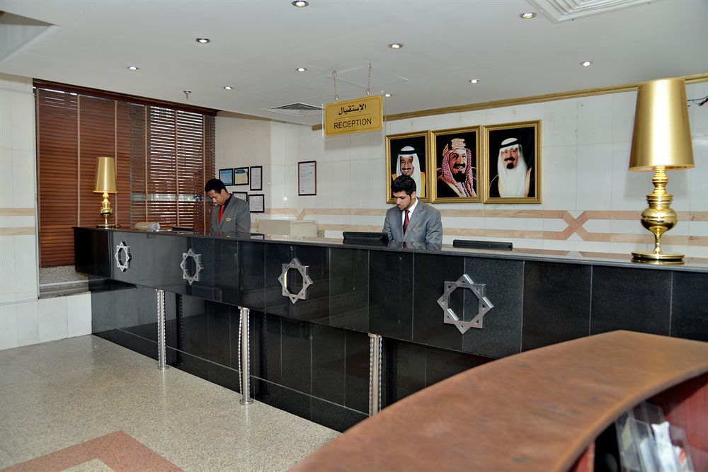 Taiba Suites Madinah Medina Exterior photo Reception desk at a hotel