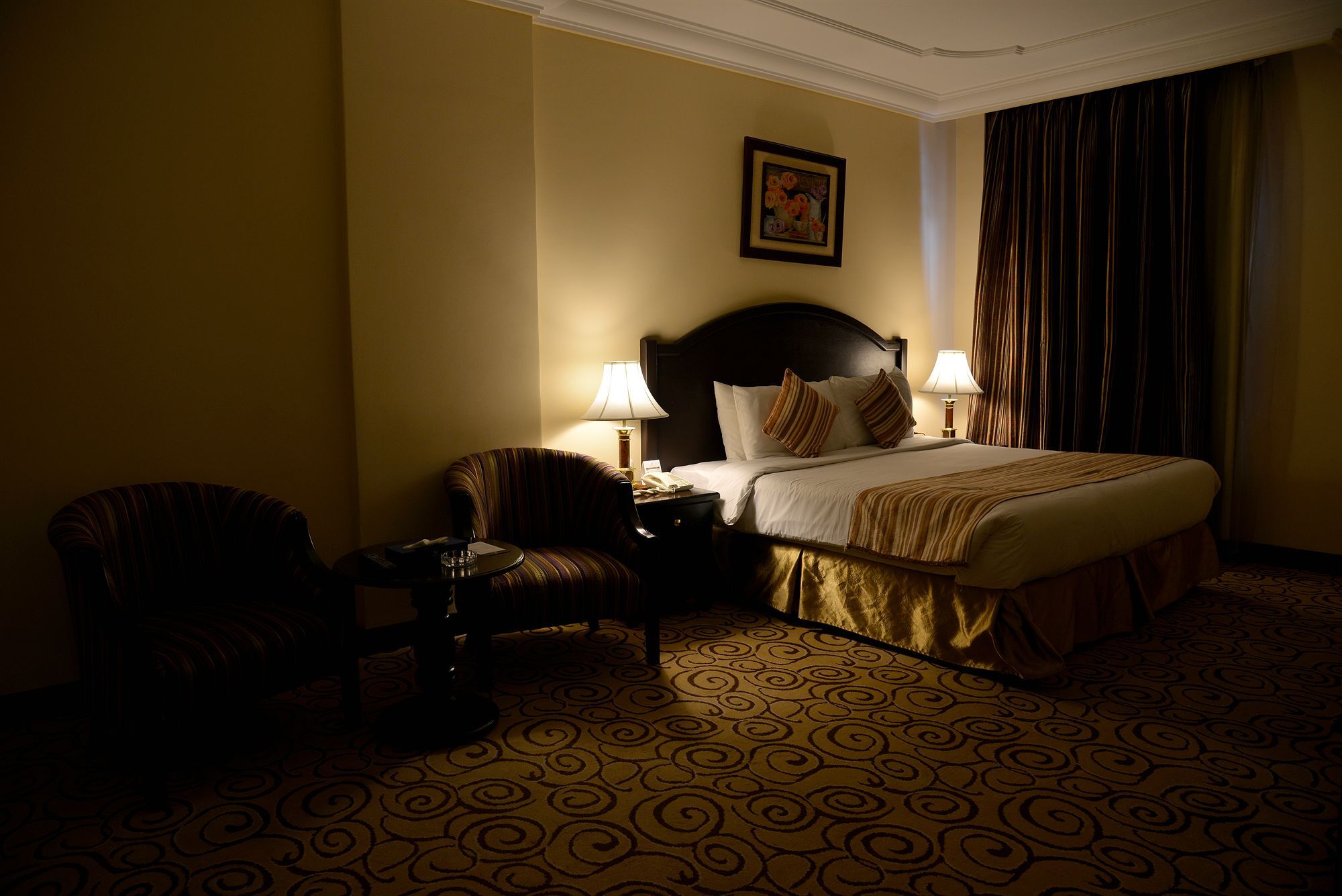 Taiba Suites Madinah Medina Exterior photo A room at the hotel