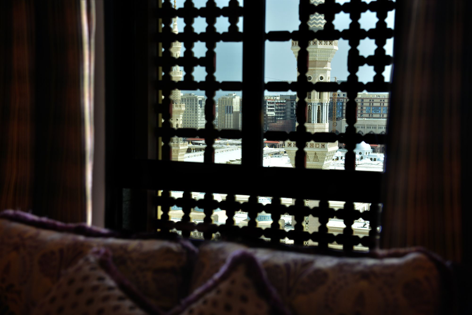 Taiba Suites Madinah Medina Exterior photo View of the Grand Mosque from the hotel